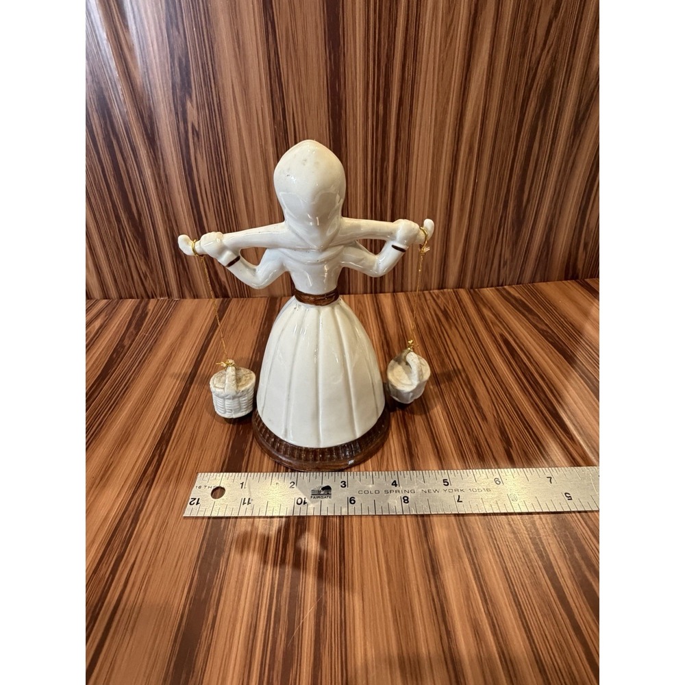 Vintage Lefton Taiwan Dutch Girl Figurine Carrying Hanging Baskets Ceramic 7" - Picture 6 of 8